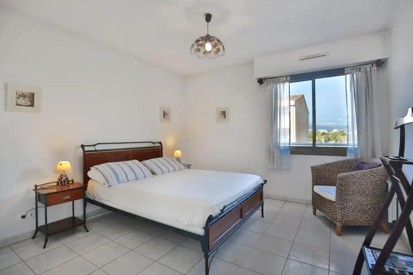 Charming Two-Bedroom Apartment With Balcony And Garage By The Marina Antibes Exteriér fotografie