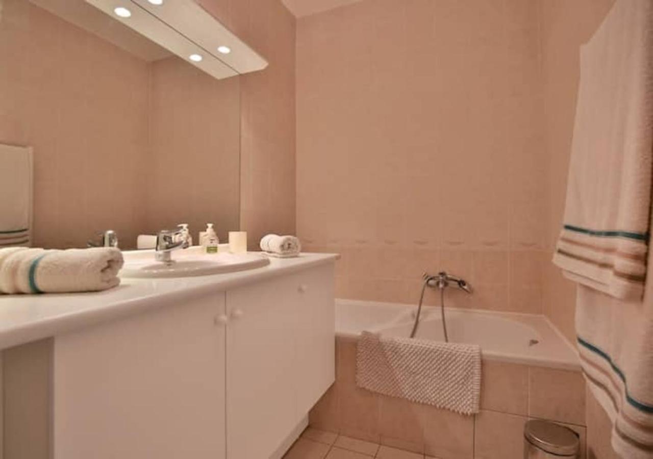 Charming Two-Bedroom Apartment With Balcony And Garage By The Marina Antibes Exteriér fotografie